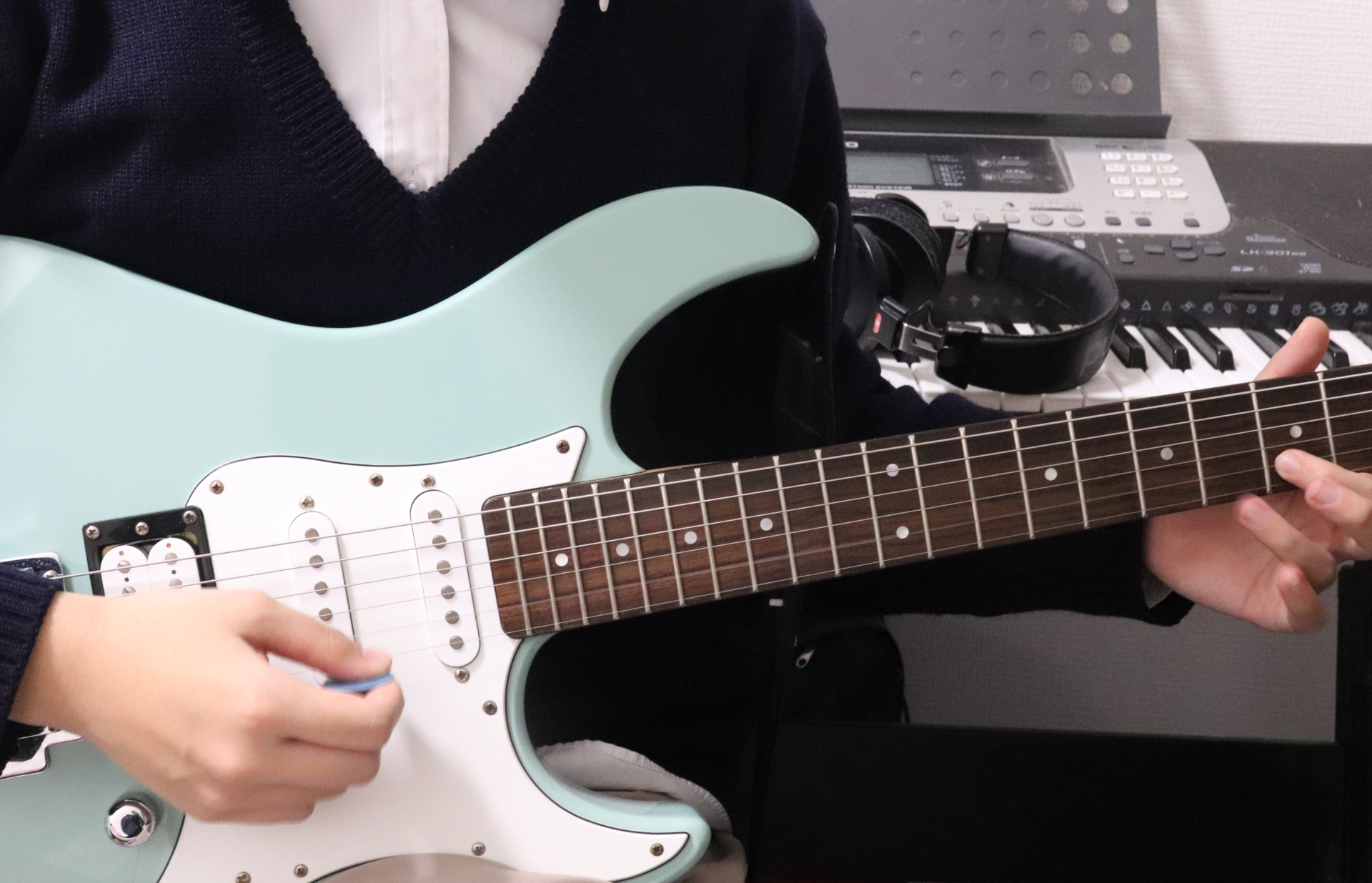 軽音楽部の練習風景